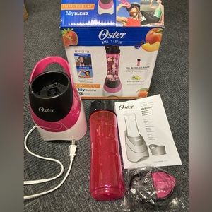 Oster My Blend Pink 250 watt blender with travel bottle. New with box.